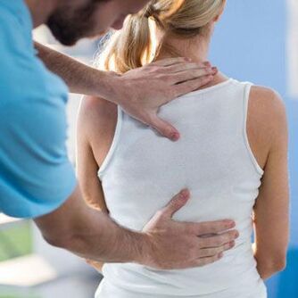 Posture adéquate comme prévention de l'ostéochondrose thoracique