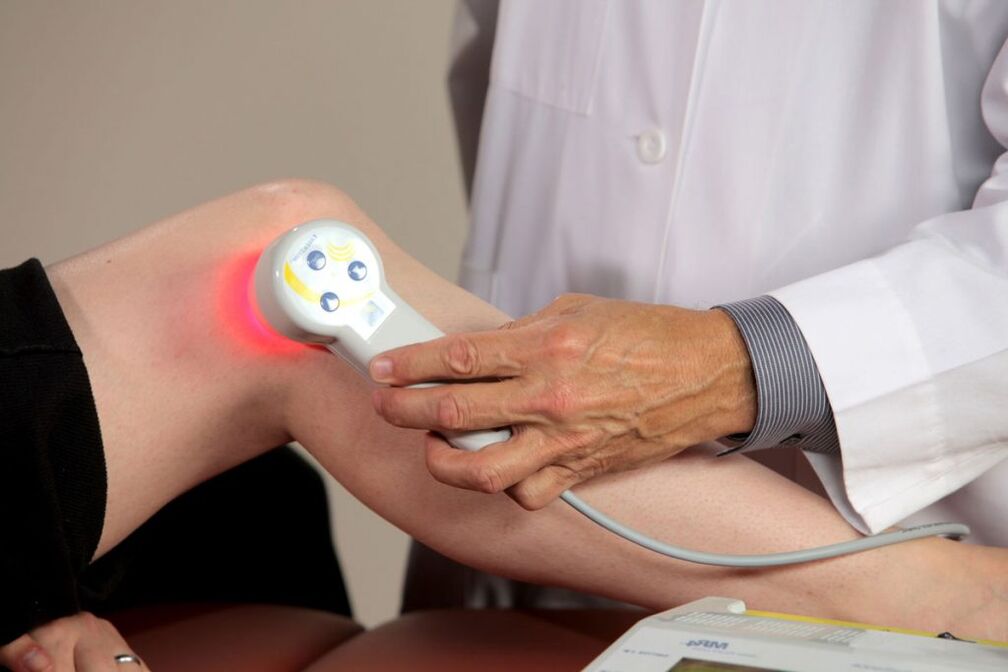 Traitement physique de l'arthrose de l'articulation du genou.